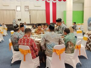 Jelang Acara KPU Kampar, Pj Sekdakab Jamu Makan Malam di Aula Balai Pendopo