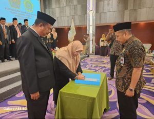 Plt Kemenag Provinsi Riau Lantik Pengurus Forum Komunikasi Kepala Madrasah Swasta Provinsi Riau