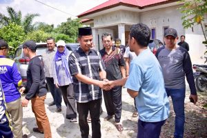 Pj Sekda Kampar Ahmad Yuzar Tinjau Lokasi Kebakaran & Berikan Bantuan.