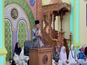 Pj Sekda Kampar Ahmad Yuzar Ajak Ibu Majelis Ta’lim Menjaga Silaturahmi dan Berpartisipasi Dalam Pembangunan