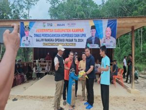 Pj Sekda Kampar Ahmad Yuzar Gelar Operasi Pasar Di Desa Kebun Tinggi Kampar Kiri Hulu