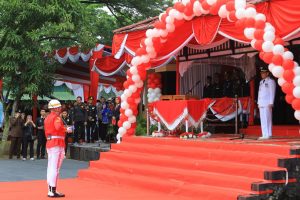 PJ Bupati Kampar Hambali Sebagai Irup Peringatan Proklamasi Kemerdekaan RI Ke-79 di Kabupaten Kampar Berlangsung Khidmat.