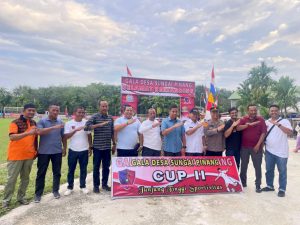 Buka Turnamen Gala Desa Sungai Pinang Cup II, Pj Sekda Kampar Ingatkan Untuk meningkatkan Persaudaraan dan Silaturahmi tetap dijaga.