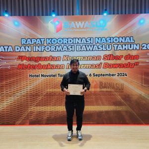 Bawaslu Kabupaten Kampar Peroleh Anugerah KIP dari Bawaslu RI
