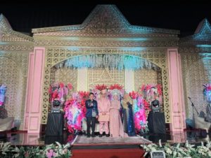 Pj Bupati Kampar Hambali Bersama Istri Ucapkan Selamat Atas Pernikahan Irvan dan Yasmin.