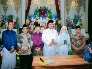 Pj Bupati Kampar bersama UAS Hadiri Akad Nikah Tengku Dedy Ardiansyah dengan Glien Exsel Julio Marshanda.
