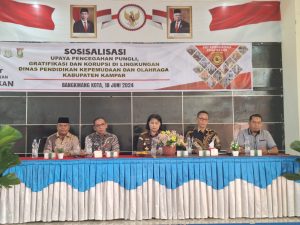 Bersama Tim Siber Pungli Provinsi Riau Disdikpora Kampar Fasilitasi Kegiatan Sosialisasi Upaya Pencegahan Pungli, Gratifikasi dan Korupsi di Lingkungan Disdikpora Kampar Yang Digelar Tim Saber Pungli Provinsi Riau