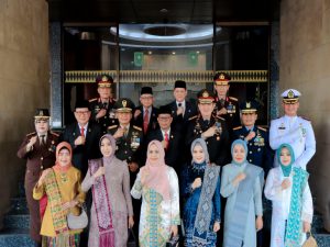 Ikuti Upacara HUT TNI ke-79 tahun 2024, Pj Bupati Kampar Hambali Sampaikan Apresiasi Sinergitas TNI dengan Pemerintah dalam Membangun Kemasyarakatan.