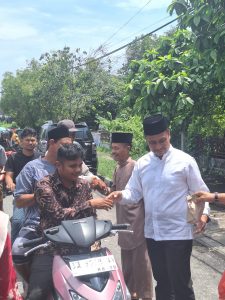 Calon Bupati Kampar Ahmad Yuzar Bersama Tim Relawan Posko Kampar Dihati Lakukan Kegiatan Jum’at Berkah, Ini Respon Warga