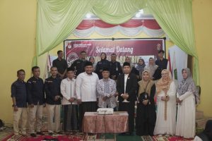 KPU Kampar Goes to Pesantren Gelar Nobar dengan Santri Ponpes  PPMTI Tanjung Berulak