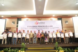 Bawaslu Kampar Ikuti Kegiatan Evaluasi Pengelolaan Pelayanan Keterbukaan Informasi Publik dan Pengelolaan Kehumasan Kabupaten/Kota se-Provinsi Riau