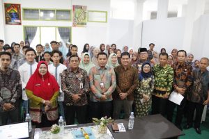 Kadispersip Kampar Yuli Usman Buka Langsung Bimtek Menulis Untuk Pelajar dan Mahasiswa