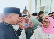 Sekda Kabupaten Kampar Hambali Sambut Kedatangan Wabup Kampar Di Bandara Sultan Syarif Kasim II Pekanbaru   