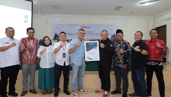 Bawaslu Kampar Raih Penghargaan Terbaik I JDIH