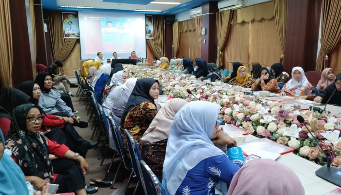 Guna Meningkatkan Kapasitas Perempuan dalam Politik, DPPKBP3A Kampar Laksanakan Kegiatan Sosialisasi