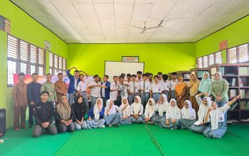 Dosen Prodi TPS Politeknik Kampar Edukasi Siswa SMAN 1 Kuok tentang Manfaat Produk Turunan Sawit bagi Kesehatan