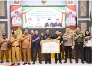Bupati Kampar Teken Pakta Integritas Sistem Penerimaan Murid Baru (SPMB) Kabupaten Kampar