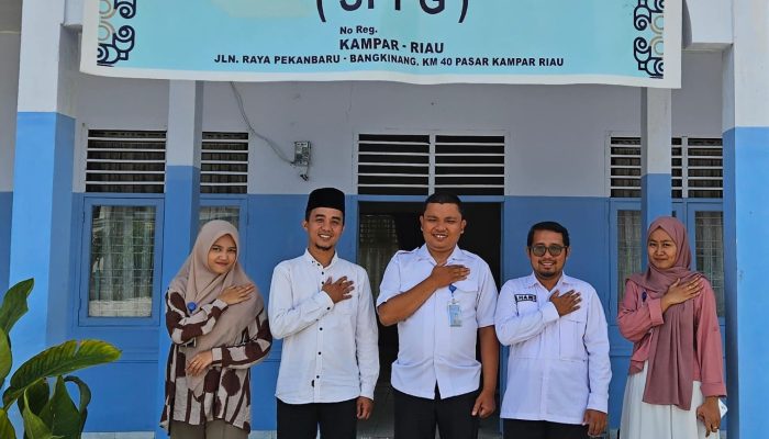 Penyuluh Agama Islam KUA Bangkinang Kota Lakukan Pelayanan Konsultasi Sertifikasi Halal di SPPG Kampar