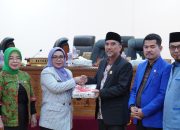 Pimpin Rapat Paripurna Penyampaian Rancangan Perubahan KUA dan PPAS APBD Tahun Anggaran 2025, Ketua DPRD Imbau  Anggota Dewan dan Kepala OPD Terkait Pembahasan Sesuai Tahapan