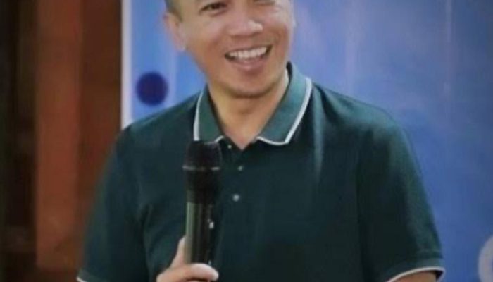 Rektor UIR Admiral Terima Penghargaan JMSI Riau di Kuantan Singingi