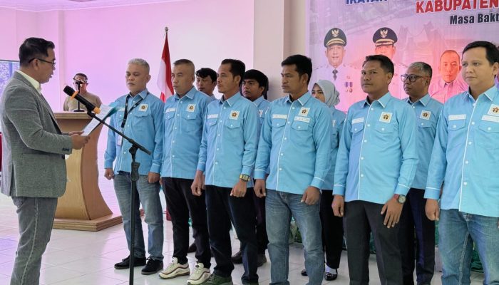 Pengurus PWI Rohul Periode 2024–2027 Resmi Dilantik Oleh Ketua PWI Riau