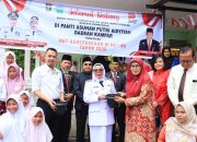 Usai Mengikuti Upacara HUT RI Ke-80, Wakil Bupati Kampar Kunjungi Panti Asuhan Putri Aisyiyah Bangkinang Kota