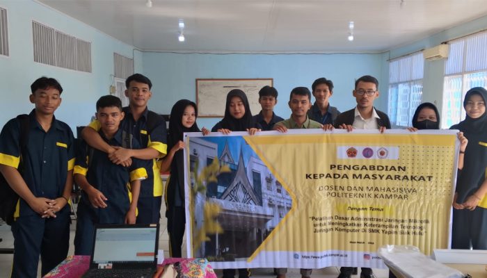 Perkuat Sinergi Pendidikan Vokasi, Politeknik Negeri Kampar Latih Jaringan Mikrotik di SMK Yapim Siak Hulu