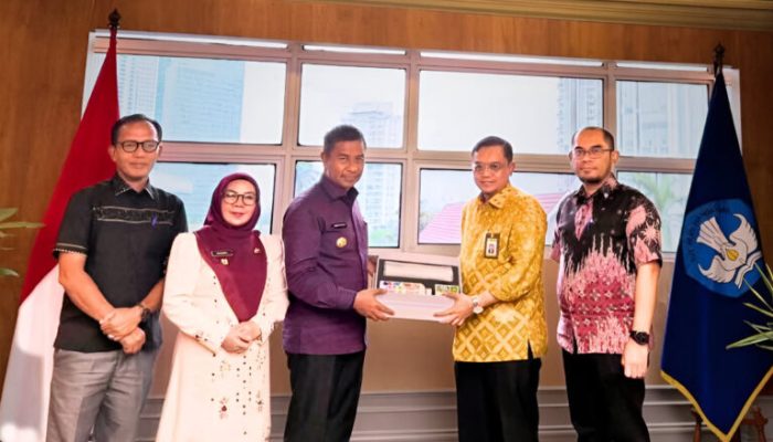 Kampar Jemput Bola ke Pusat, Ajukan Revitalisasi 350 Sekolah Lewat APBN 2026
