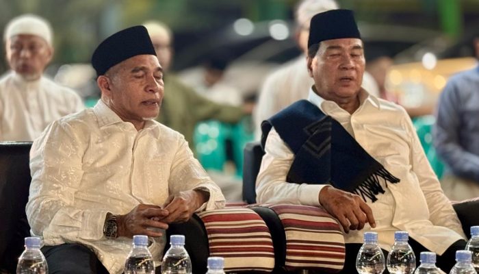 Safari Ramadhan di Masjid Paripurna Nurul Ibadah Anggota DPR RI Achmad Salurkan Bantuan 50 Juta