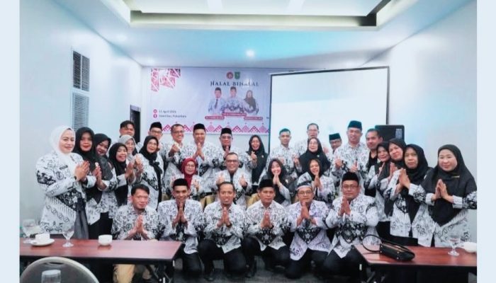 Acara Halal Bihalal Wakil Bupati Kampar Misharti Bersama PGRI Provinsi Riau