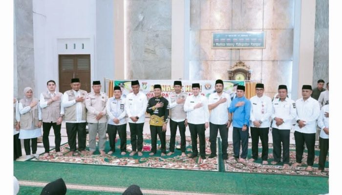 Bupati Kampar Ahmad Yuzar Tutup Manasik dan Lepas 453 Calon Jamaah Haji Kabupaten Kampar 1447 H/2026 M.