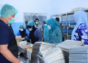 Pastikan Kualitas MBG, Ketua TP PKK Kampar Tinjau SPPG Desa Lereng