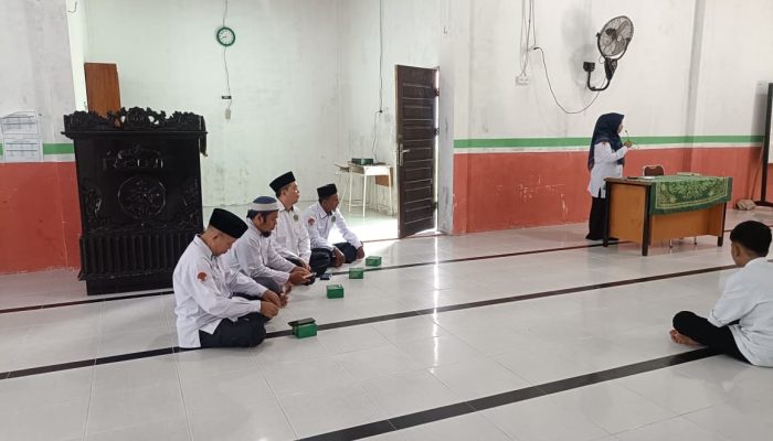 KUA Salo Bina Karakter Santri Lewat Program BRUS di Ponpes Insan Cendekia