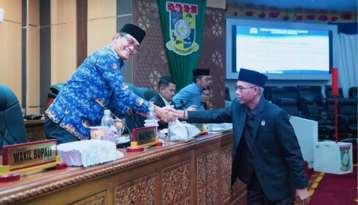 Asisten II Mewakili Bupati Kampar Ikuti Laporan Reses DPRD Masa Sidang II dan Pembukaan Masa Sidang III