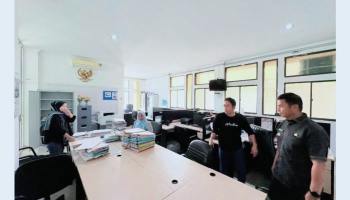 Bupati Kampar Bersama Wabup Sidak Kantor Satpol PP Hari Jumat WFH