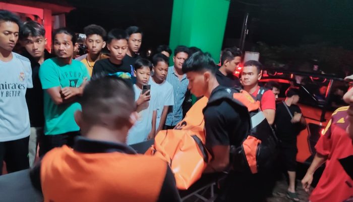 Dua Hari Pencaharian Dilakukan Tim Gabungan dan Sempat Dihentikan Malam Akhirnya Masyarakat Temukan Korban Tersangkut di Kerambah