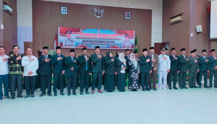 Wabup Kampar Dr. Hj. Misharti Lantik dan Ambil Sumpah 17 Pejabat Administrator dan Pengawas Serta 16 Kepala Sekolah