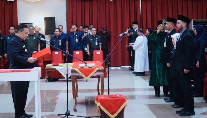Plt Gubri Lantik 77 Kepala Sekolah SMA/SMK dan SLB Negeri di Riau, Ini Daftar Namanya