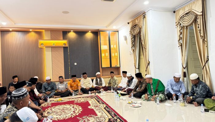 Suasana Keakraban Alumni Darussalam di Rumah Dinas Ketua DPRD Kampar, Perkuat Ilmu dan Raih Keridhaan Allah