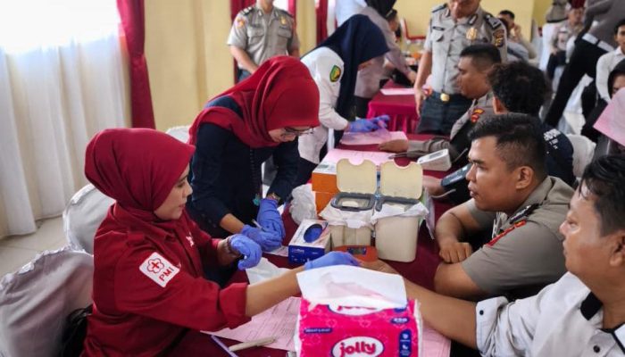 Donor Darah Polres Kampar, dr Rica Amalia : Setetes Darah Kita, Nyawa Bagi Sesama