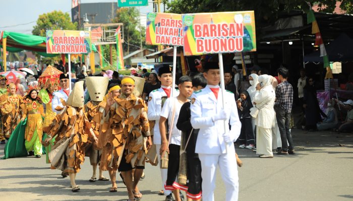 Bupati Rohul Anton ST, MT memimpin kontingen Rokan Hulu pada Pawai Taaruf pembukaan MTQ ke-44 Provinsi Riau di Kuantan Singingi sebagai bentuk dukungan dan kesiapan Rohul menjadi tuan rumah MTQ 2027.