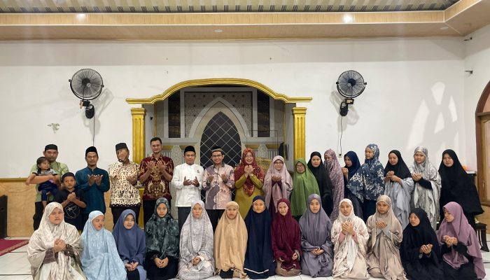 Hendry Munief Motivasi Santri PP Hidayatullah Pekanbaru Jadi Santripreneur Berbasis Nilai Tauhid
