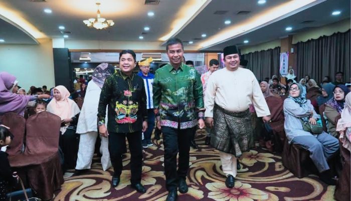 Bupati Kampar Ahmad Yuzar Lantik Pengurus (KBKK) Kota Batam Masa Bakti 2026–2031