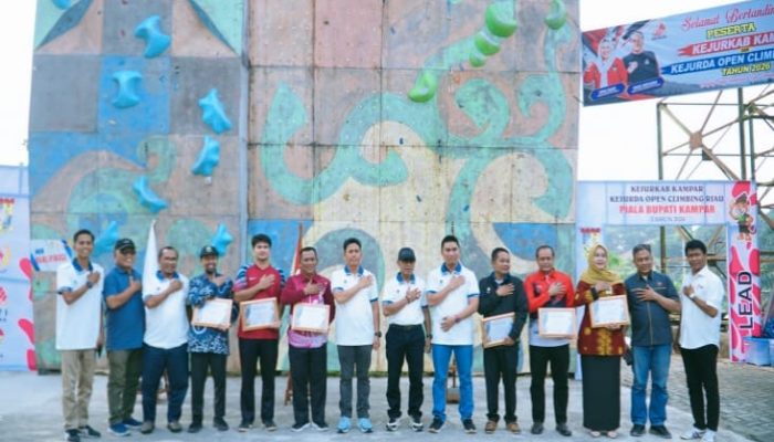 Bupati Kampar diwakili Asisten III Al Kautsar Buka KEJURKAB Bupati Kampar Tahun 2026 Cabang Olahraga Panjat Tebing.
