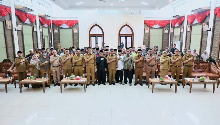 Bupati Kampar Apresiasi Masyarakat Panutan, 29 Warga Berangkat Umrah