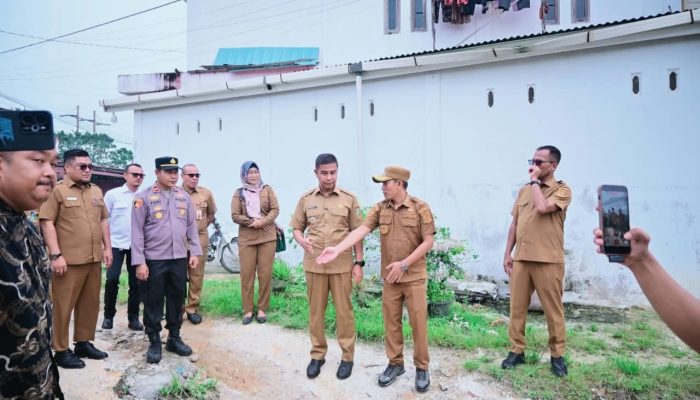 Jemput Aspirasi, Bupati Kampar Tinjau Infrastruktur Jalan, Sekolah dan Puskesmas di Tapung Hulu