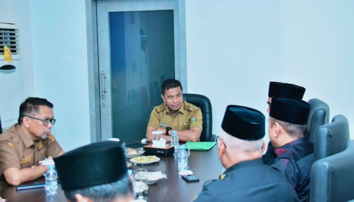 Audiensi Pengurus LAK Baru, Bupati Kampar: Wujudkan Falsafah Tali Bapilin Tigo, Tigo Tungku Sajoghangan